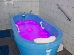 2585